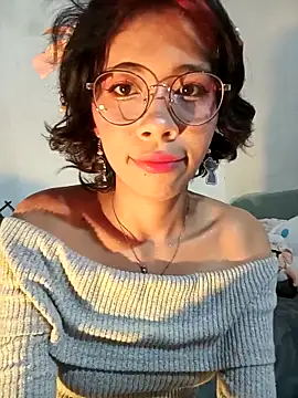 Snapshot of dolliette24 chatting on 12/14/25, 07:40 dolliette24 online show from 12/14/25, 07:40