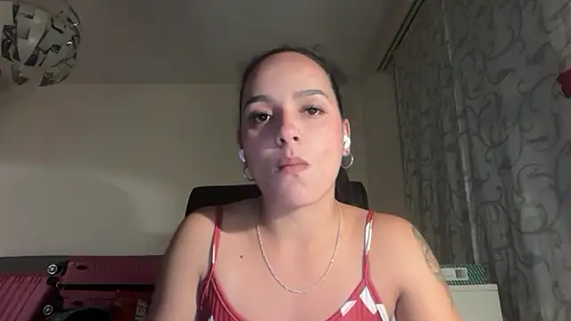 Maia Park online show from 05/15/26, 08:49