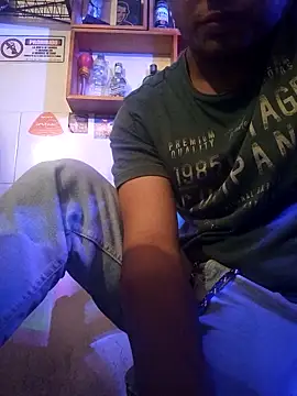 vboli08 online show from 10/17/25, 01:42