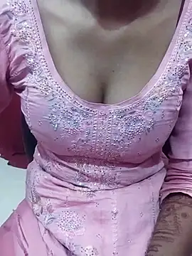 Reeta-rani online show from 10/16/25, 04:13