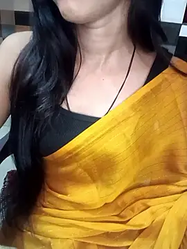 Queen Pooja7 online show from 10/19/25, 04:51