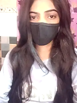 Queen Pooja7 online show from 10/26/25, 03:51