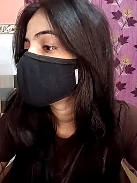 Queen Pooja7 online show from 10/28/25, 04:09