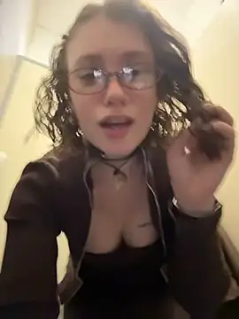 lucy-joy online show from 10/01/25, 10:43