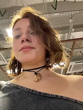 lucy-joy online show from 10/15/25, 09:31