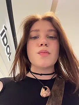 lucy-joy online show from 05/22/26, 10:32