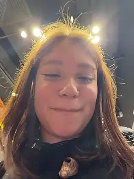 lucy-joy online show from 06/16/26, 10:18