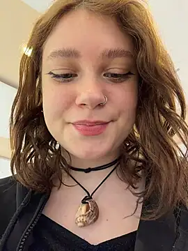 lucy-joy online show from 06/18/26, 10:19