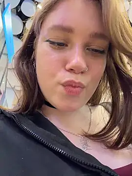 lucy-joy online show from 06/19/26, 10:41