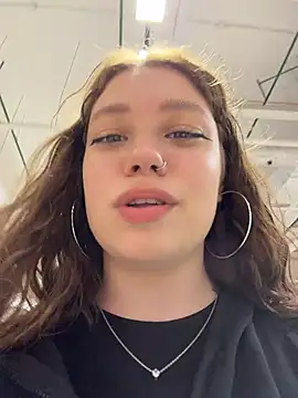 lucy-joy online show from 07/06/26, 10:12