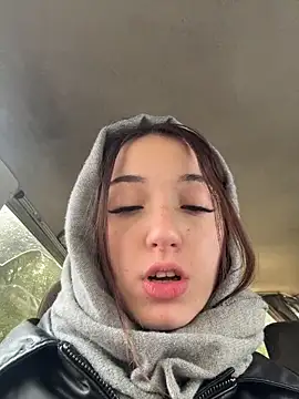 DollyTall online show from 10/02/25, 08:43