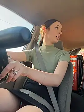 DollyTall online show from 10/07/25, 09:39