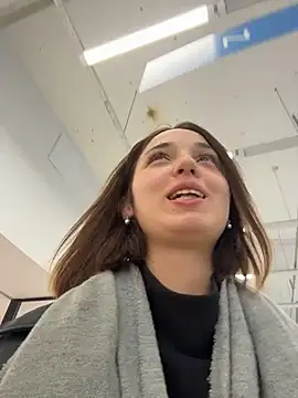 DollyTall online show from 10/17/25, 08:50