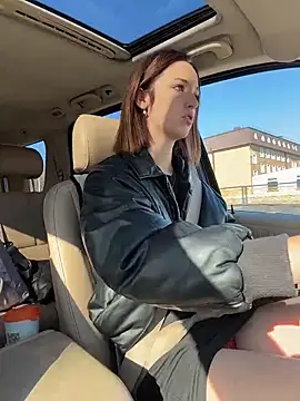 DollyTall online show from 10/20/25, 08:15