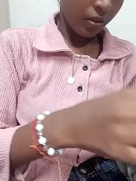 AnkitaDevi online show from 09/10/25, 03:39