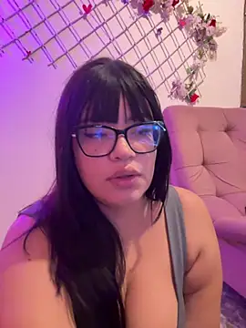 Emily Taylor2 online show from 06/16/26, 02:03