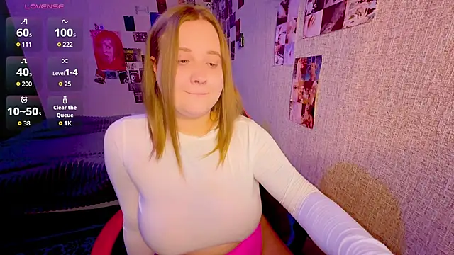 NaomiRey1 online show from 07/16/26, 09:21
