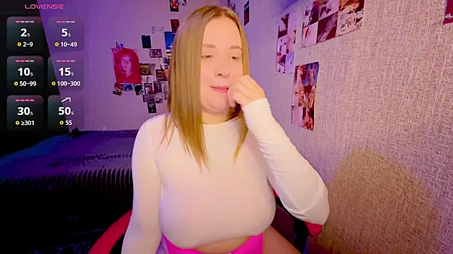 NaomiRey1 online show from 07/18/26, 07:06