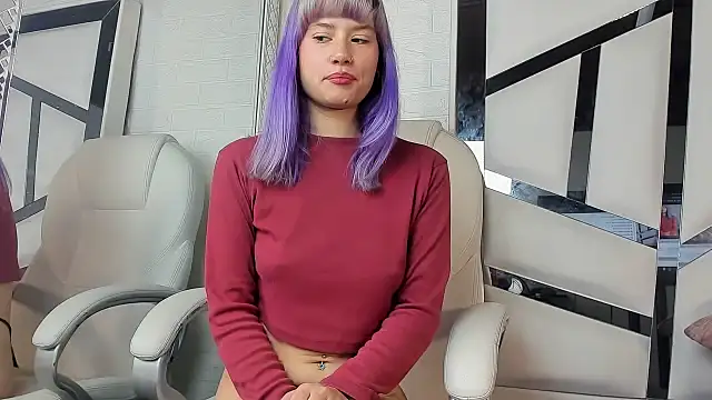 Snapshot of barbieambar chatting on 11/13/25, 01:21 barbieambar online show from 11/13/25, 01:21