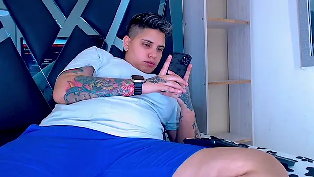 Snapshot of karla_sexy21 chatting on 10/25/25, 03:58 karla sexy21 online show from 10/25/25, 03:58