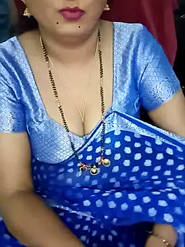 Snapshot of Niharika555 chatting on 04/10/26, 05:28 Niharika555 online show from 04/10/26, 05:28