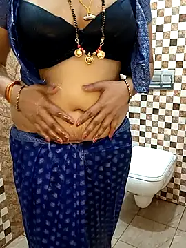 Snapshot of Niharika555 chatting on 04/11/26, 07:13 Niharika555 online show from 04/11/26, 07:13