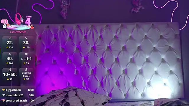 Snapshot of Megan__cole1 chatting on 10/06/25, 11:51 Megan cole1 online show from 10/06/25, 11:51