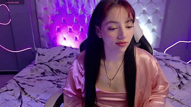 Snapshot of Megan__cole1 chatting on 10/11/25, 03:50 Megan cole1 online show from 10/11/25, 03:50