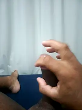 Snapshot of Moreno_Buziano chatting on 11/04/25, 11:31 Moreno Buziano online show from 11/04/25, 11:31