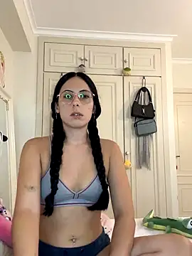 very licious online show from 09/15/25, 06:19