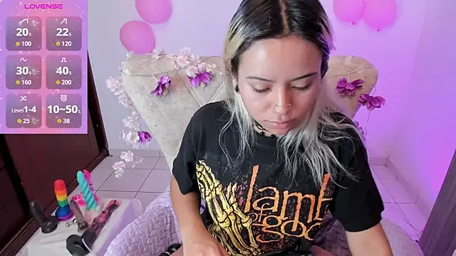 Nataliahenao69 online show from 10/30/25, 03:24