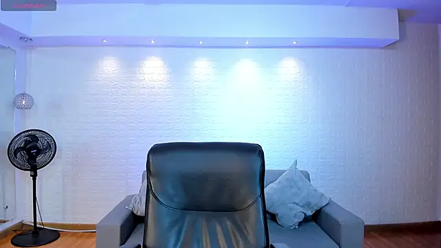 AidaJones online show from 11/05/25, 11:21