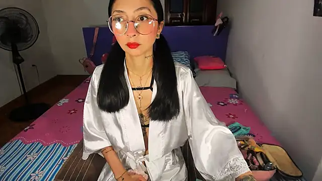 Anais lux online show from 05/17/26, 11:56