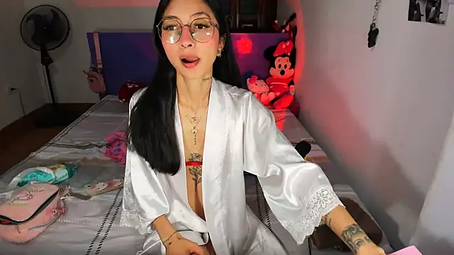 Anais lux online show from 06/11/26, 11:47