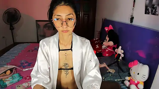 Anais lux online show from 06/15/26, 11:51
