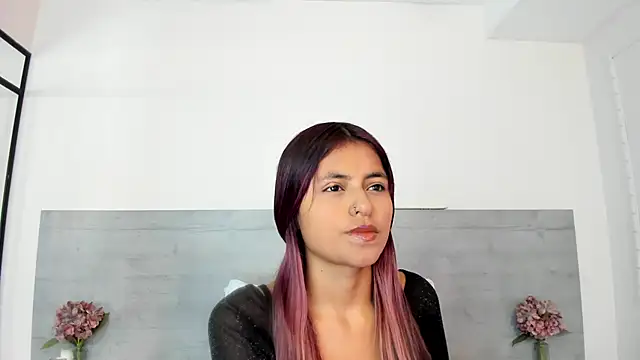 sunnyWhitee online show from 06/04/26, 07:20