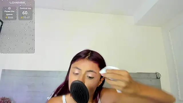 sunnyWhitee online show from 06/22/26, 07:22