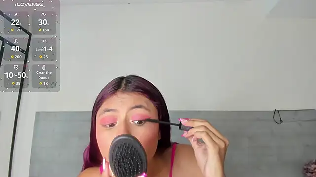 sunnyWhitee online show from 07/23/26, 07:23