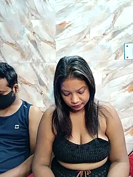 hornyzinia123 online show from 10/23/25, 05:23