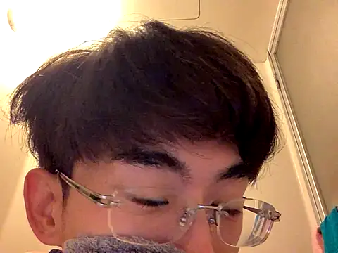 Snapshot of kurusu46 chatting on 11/09/25, 12:36 kurusu46 online show from 11/09/25, 12:36