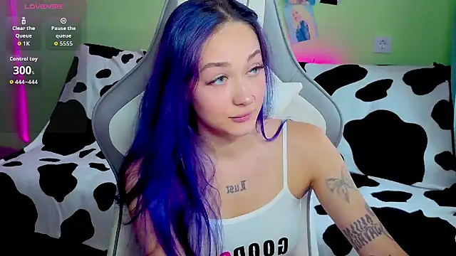 Snapshot of Im_suka chatting on 10/07/25, 02:53 Im suka online show from 10/07/25, 02:53