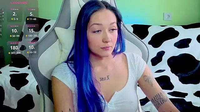 Snapshot of Im_suka chatting on 10/14/25, 02:56 Im suka online show from 10/14/25, 02:56