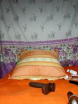 Snapshot of khetyvile chatting on 02/01/26, 12:04 khetyvile online show from 02/01/26, 12:04
