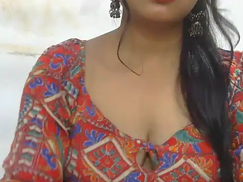 POOJA 199 online show from 10/25/25, 07:16