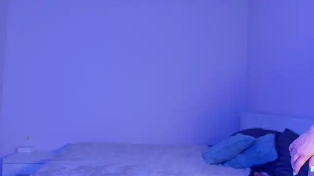 Snapshot of Ivory_Soul chatting on 11/18/25, 04:33 Ivory Soul online show from 11/18/25, 04:33