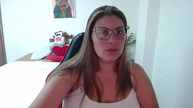 Snapshot of Secret_Bella chatting on 11/27/25, 11:34 Secret Bella online show from 11/27/25, 11:34