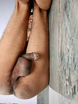 Snapshot of monster-dickk chatting on 10/30/25, 04:25 monster-dickk online show from 10/30/25, 04:25