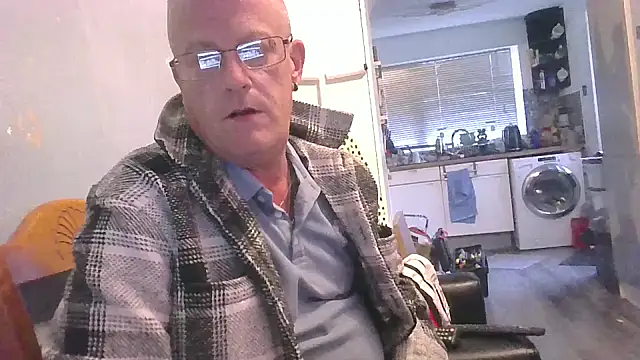 hefin18 online show from 02/19/25, 04:55