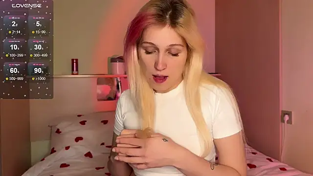 Snapshot of _Annabel_Myr_ chatting on 10/22/25, 11:10 Annabel Myr online show from 10/22/25, 11:10