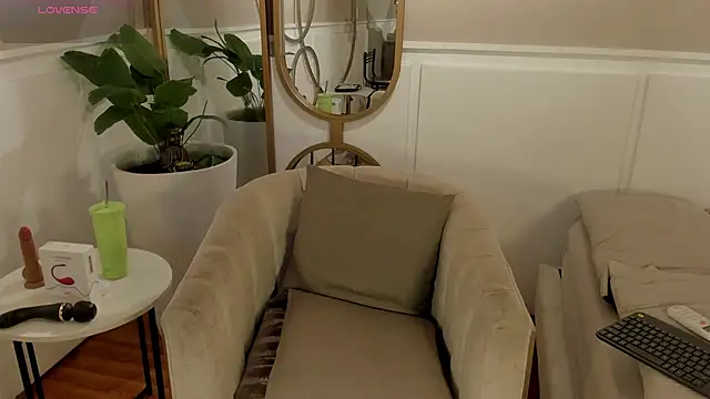 Skyyle  online show from 06/14/26, 06:32